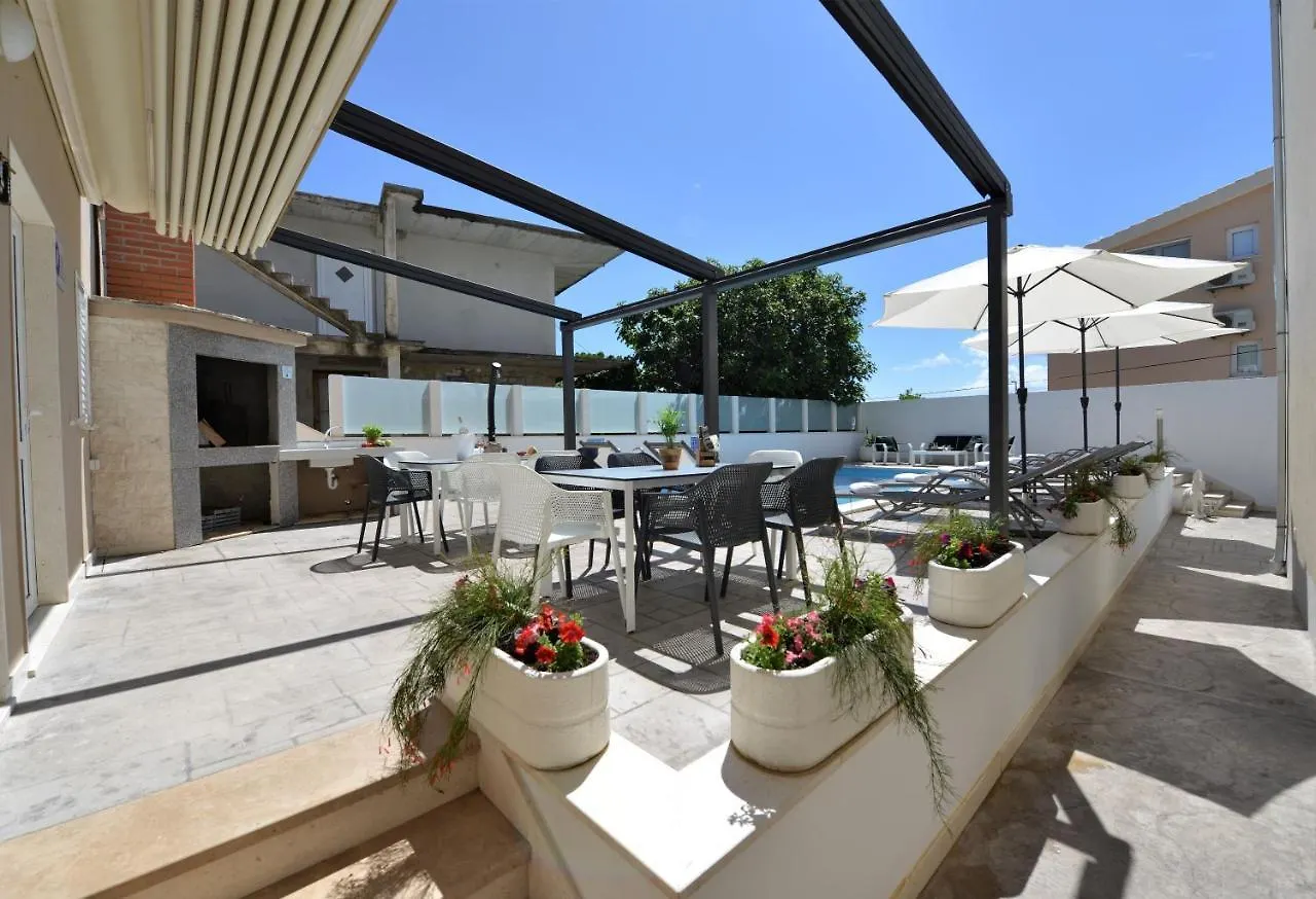 Apartments Villa Teco Trogir 0*,