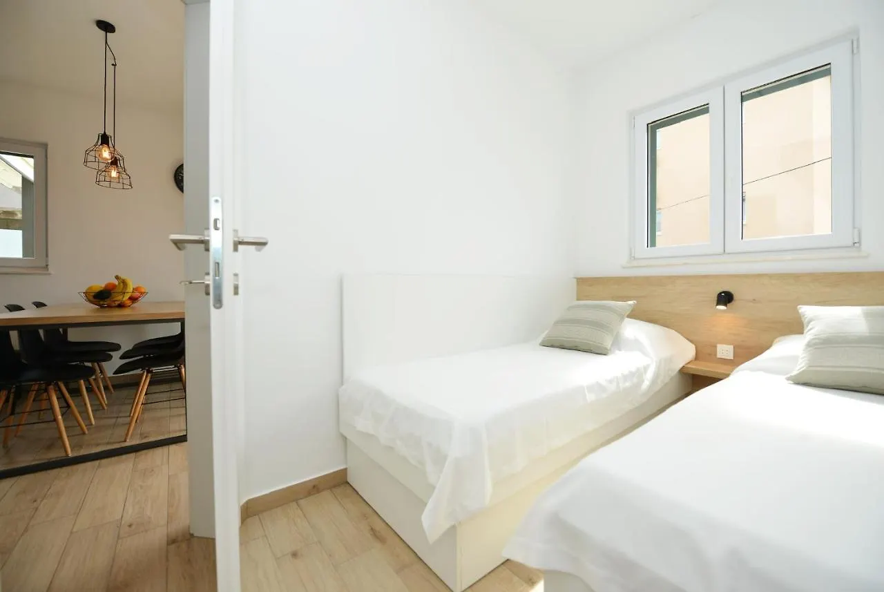 Apartments Villa Teco Trogir 0*,